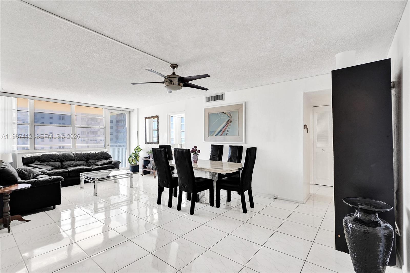 image Winston Towers 2003