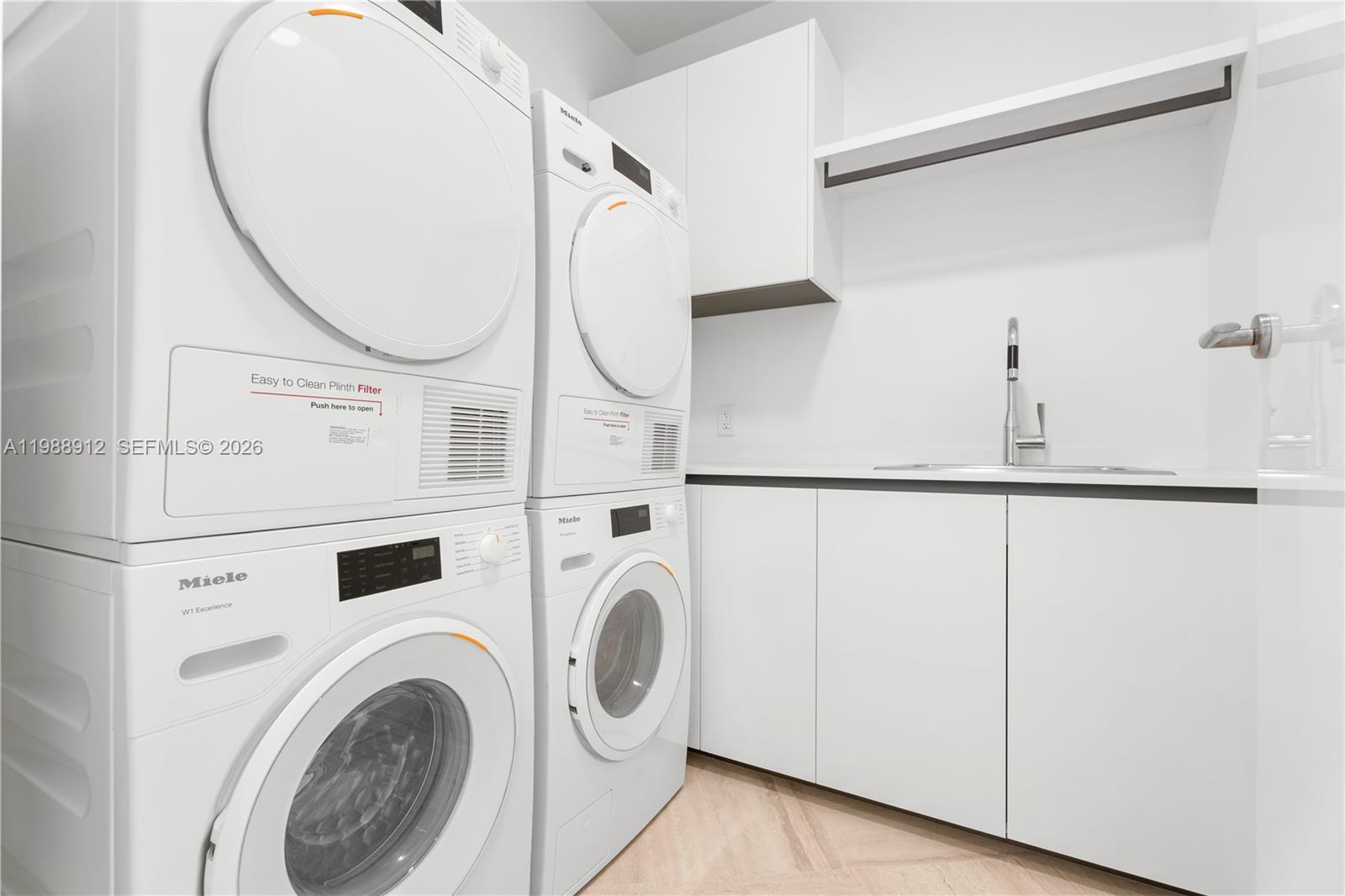 5 Grove Isle Dr #S303 Coconut Grove, FL 33133