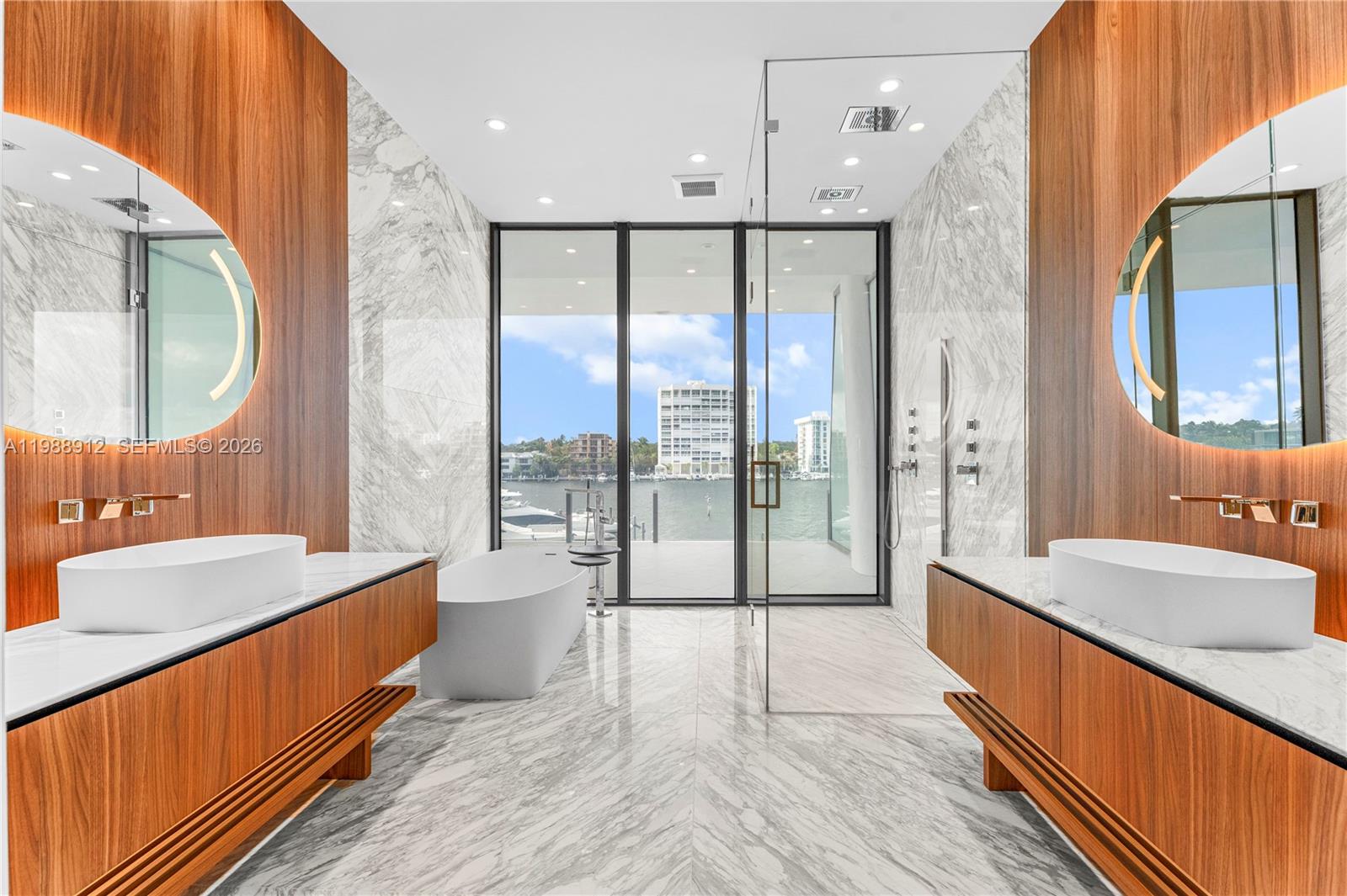 5 Grove Isle Dr #S303 Coconut Grove, FL 33133