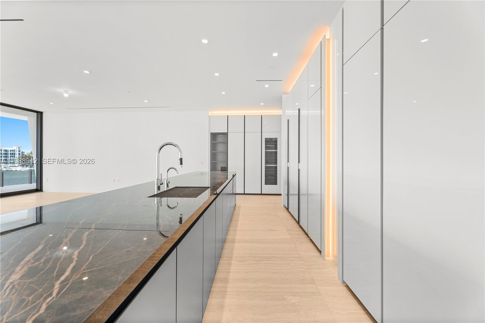 5 Grove Isle Dr #S303 Coconut Grove, FL 33133