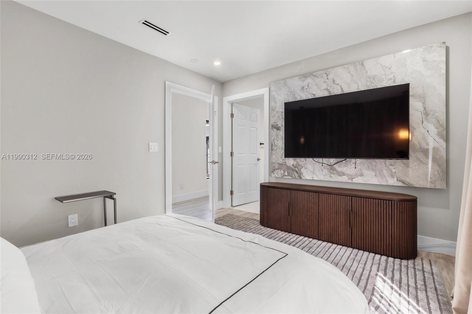 116 W 1st Ct Miami Beach, FL 33139