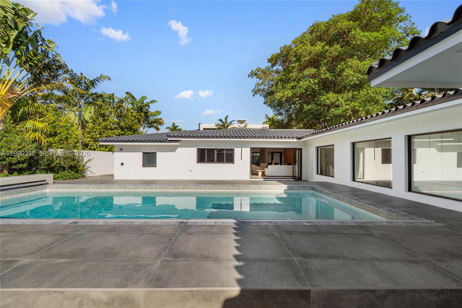 116 W 1st Ct Miami Beach, FL 33139