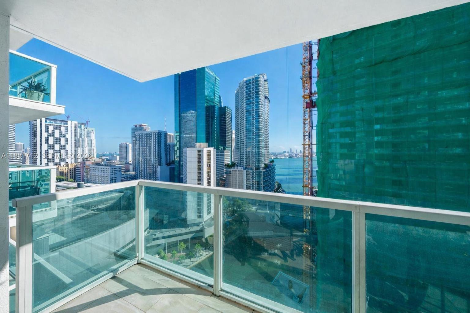 image Brickell on the River North9