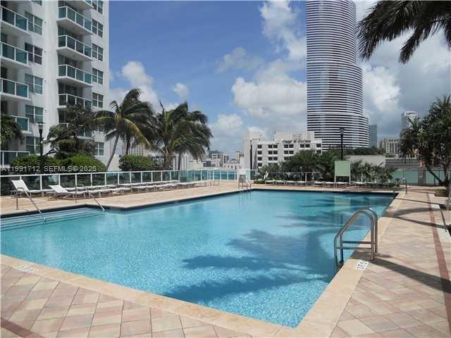 image Brickell on the River North19