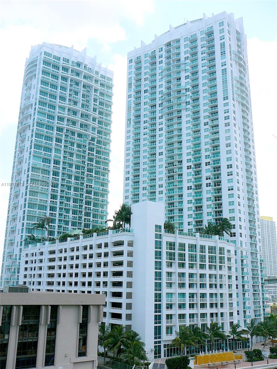 image Brickell on the River North27