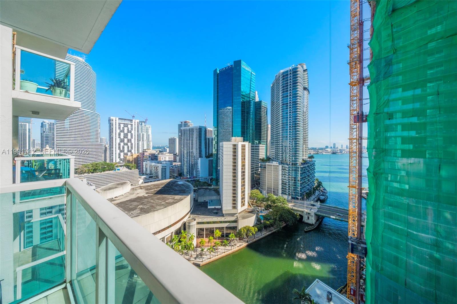 image Brickell on the River North4