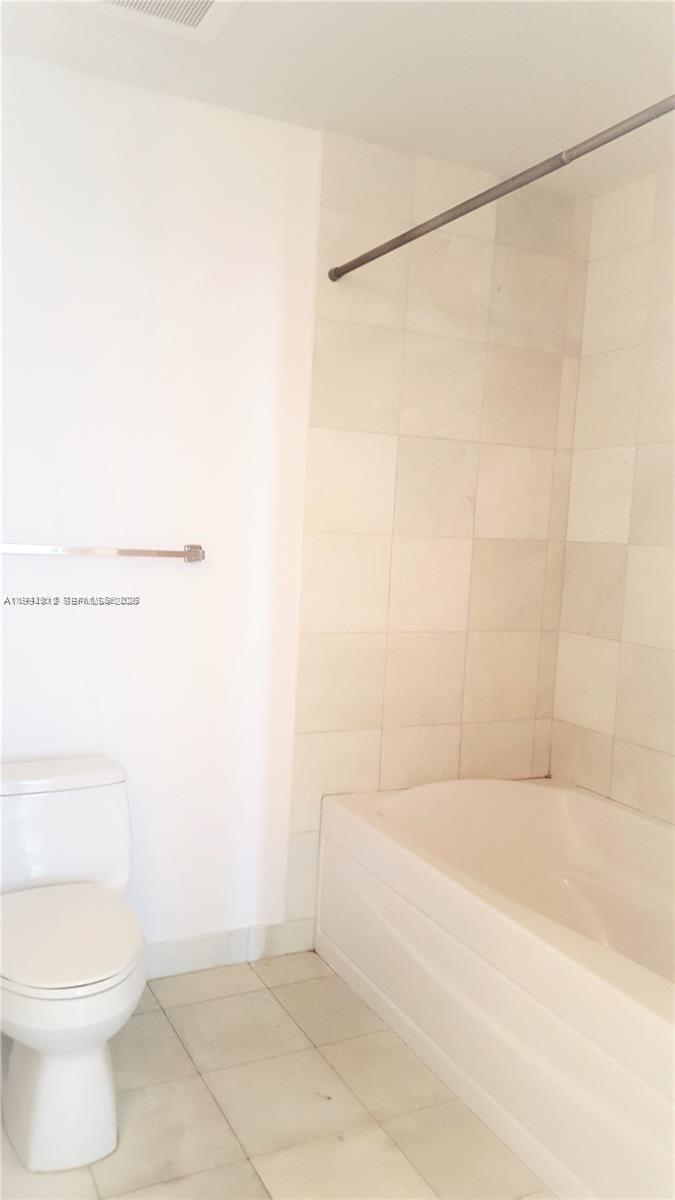 1060 Brickell Ave #2403 Miami, FL 33131