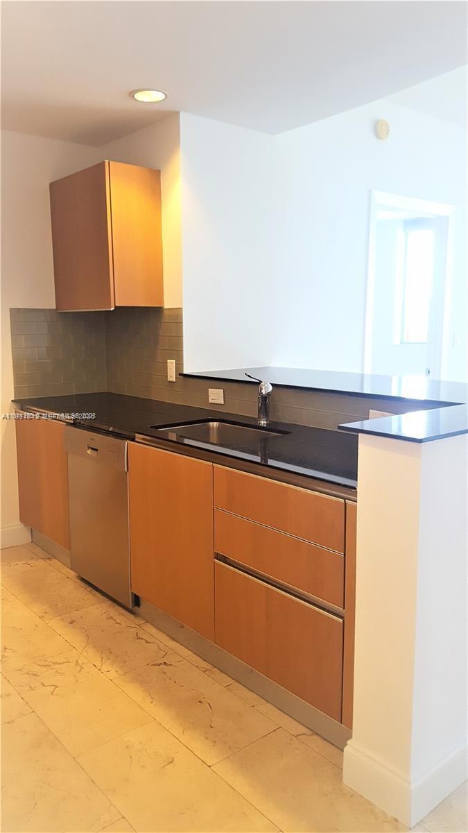 1060 Brickell Ave #2403 Miami, FL 33131