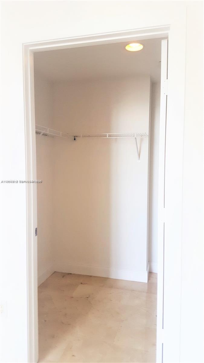 1060 Brickell Ave #2403 Miami, FL 33131