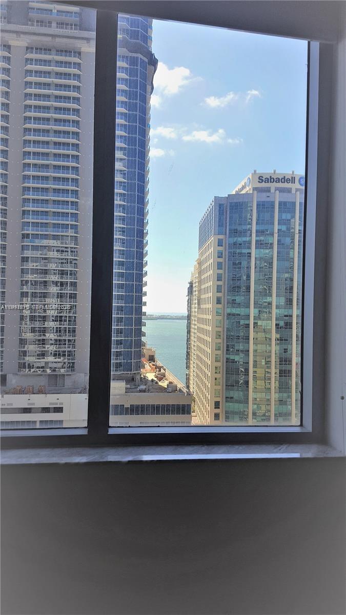 1060 Brickell Ave #2403 Miami, FL 33131