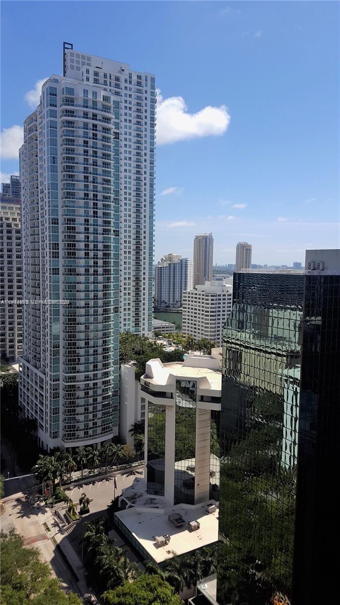 1060 Brickell Ave #2403 Miami, FL 33131