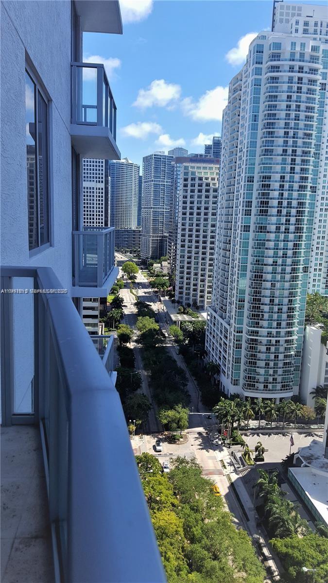 1060 Brickell Ave #2403 Miami, FL 33131