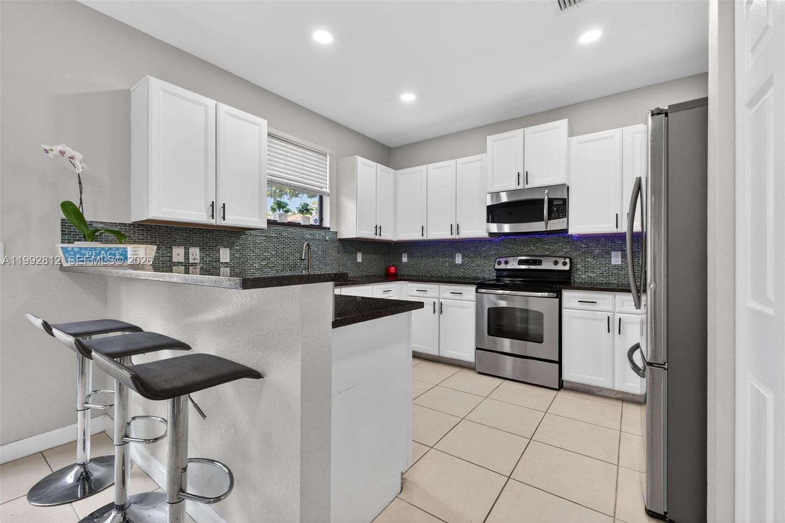 9807 NW 88th Ter Doral, FL 33178