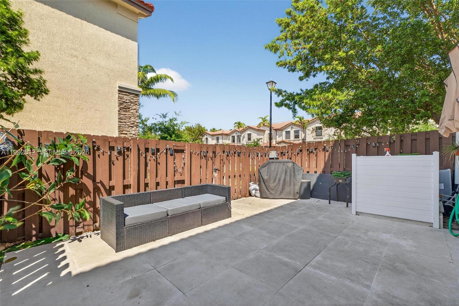 9807 NW 88th Ter Doral, FL 33178