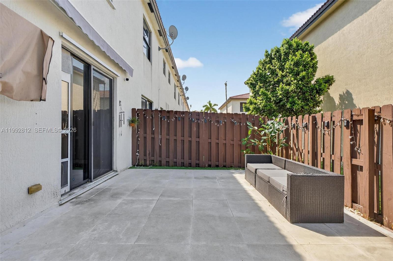 9807 NW 88th Ter Doral, FL 33178