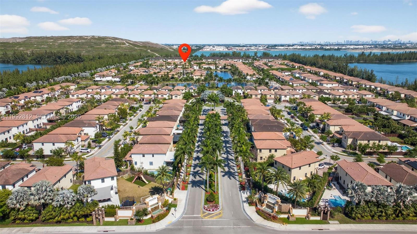 9807 NW 88th Ter Doral, FL 33178