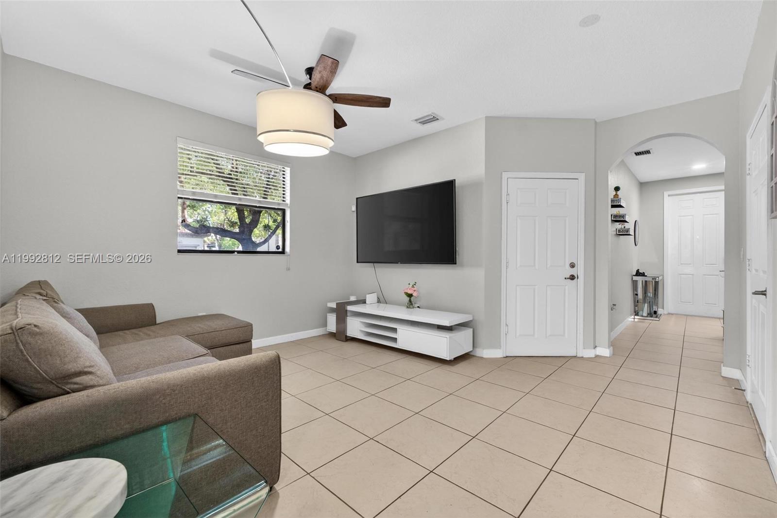 9807 NW 88th Ter Doral, FL 33178