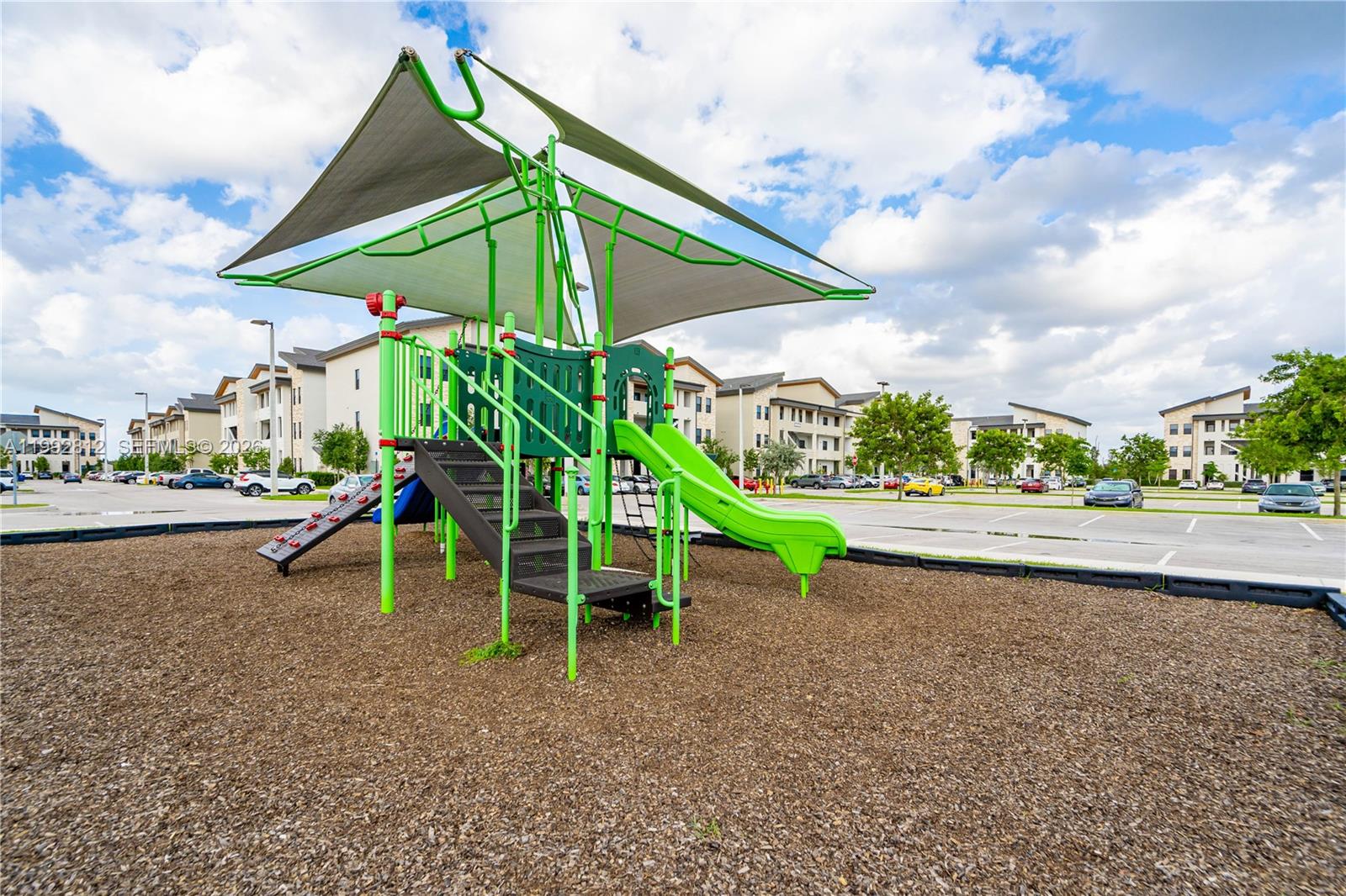 9807 NW 88th Ter Doral, FL 33178