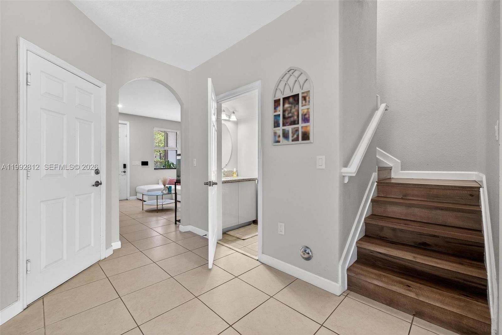 9807 NW 88th Ter Doral, FL 33178