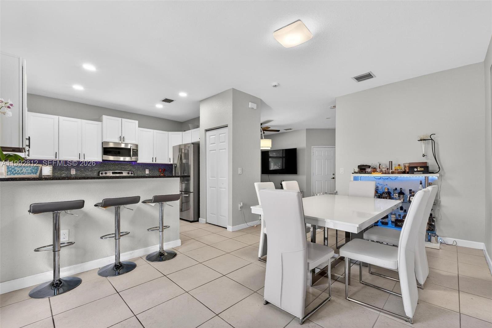 9807 NW 88th Ter Doral, FL 33178