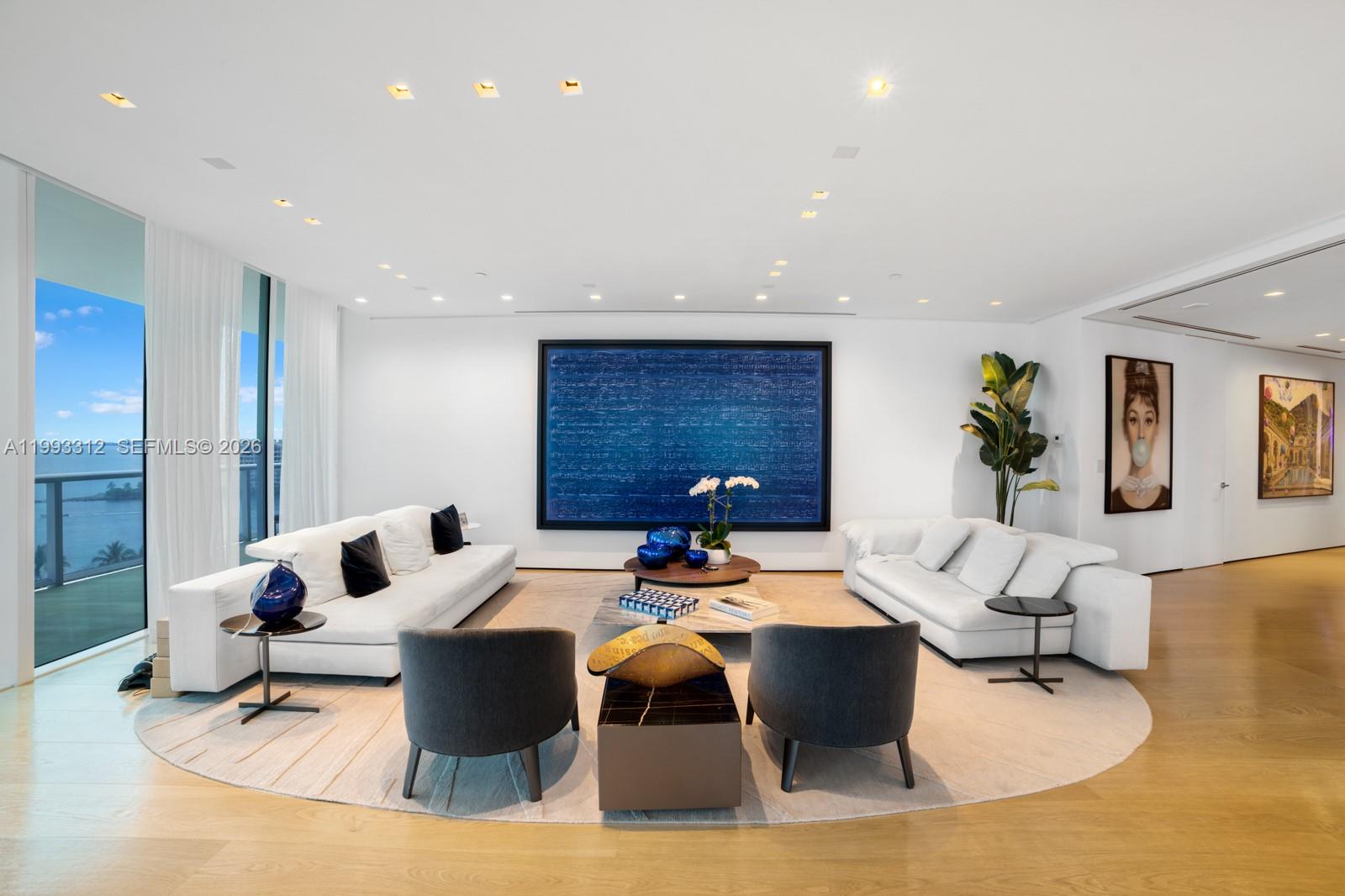 image Continuum South Beach South Tower9