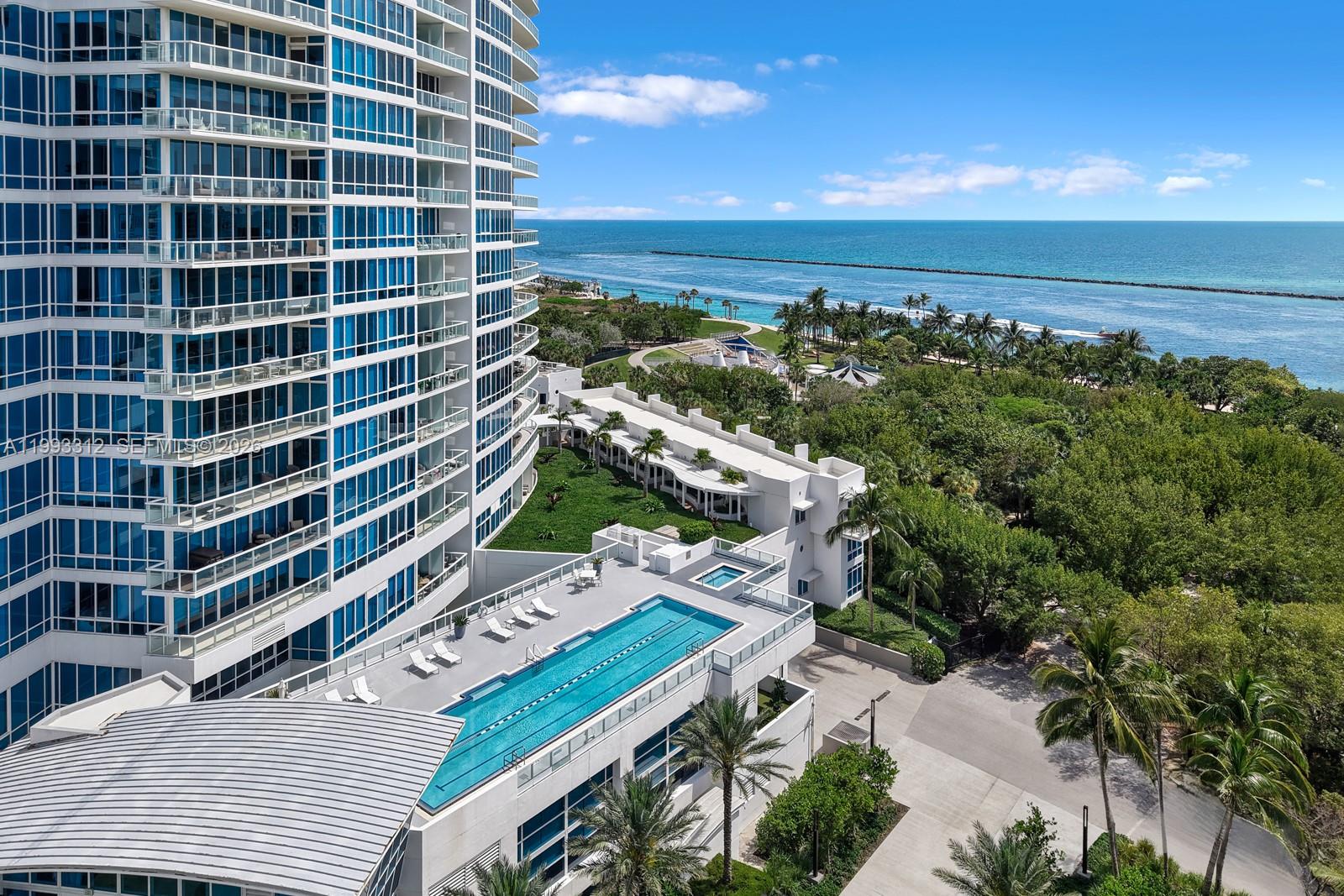 image Continuum South Beach South Tower29