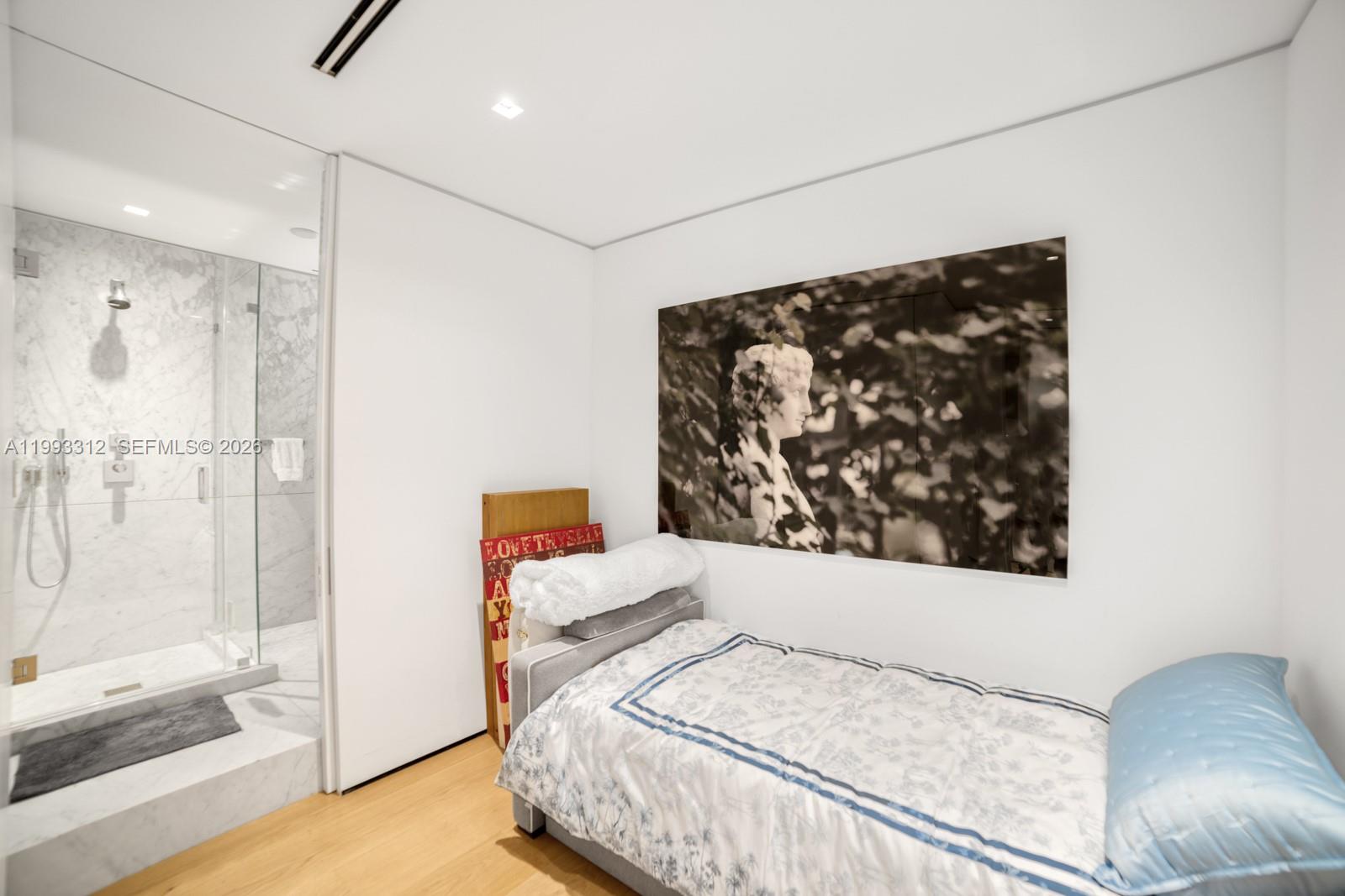 image Continuum South Beach South Tower40