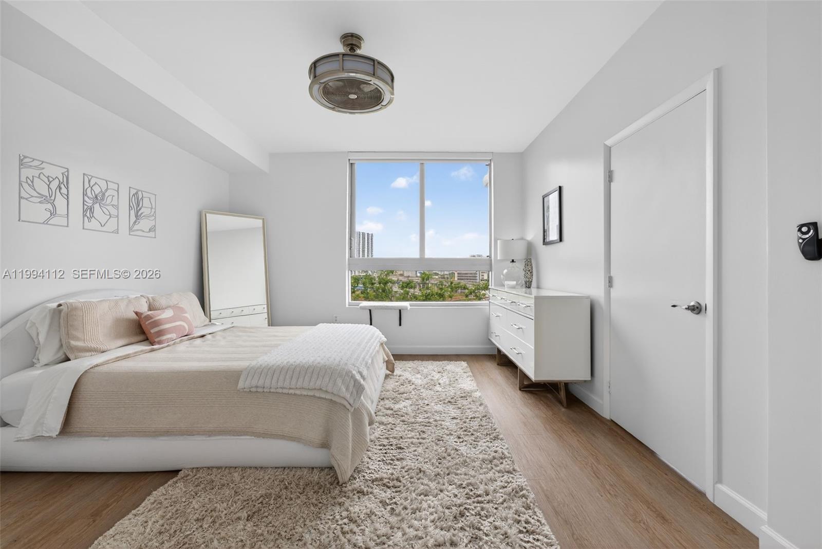 90 SW 3rd St #1105 Miami, FL 33130