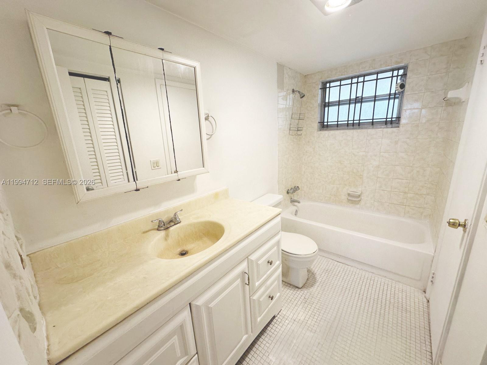 15600 NW 7th Ave #606 Miami, FL 33169