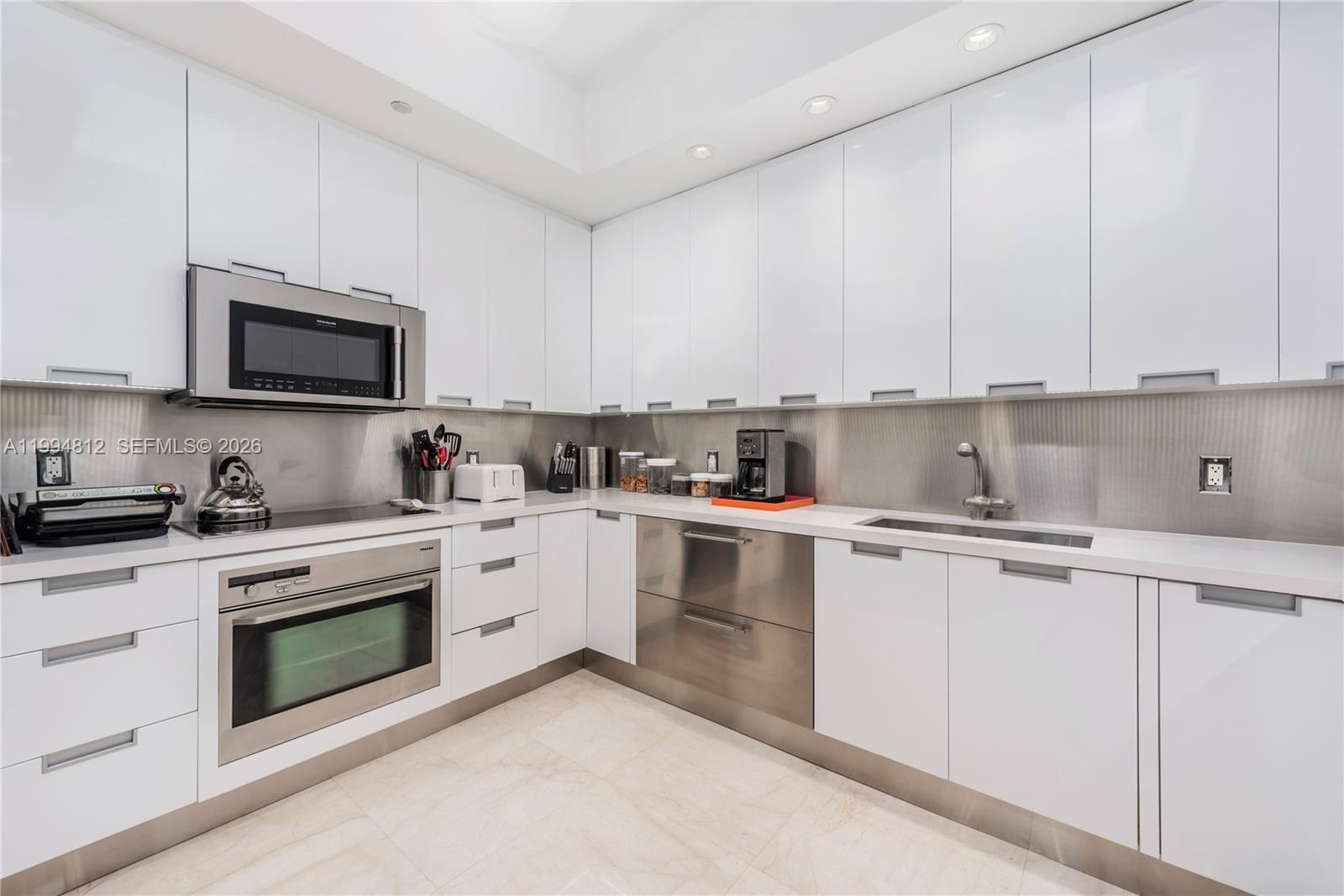 100 S Pointe Dr #610 Miami Beach, FL 33139