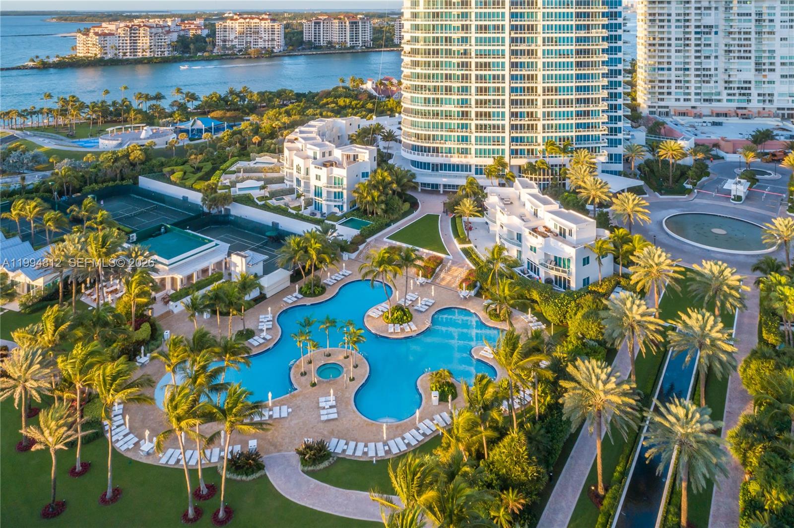 100 S Pointe Dr #610 Miami Beach, FL 33139