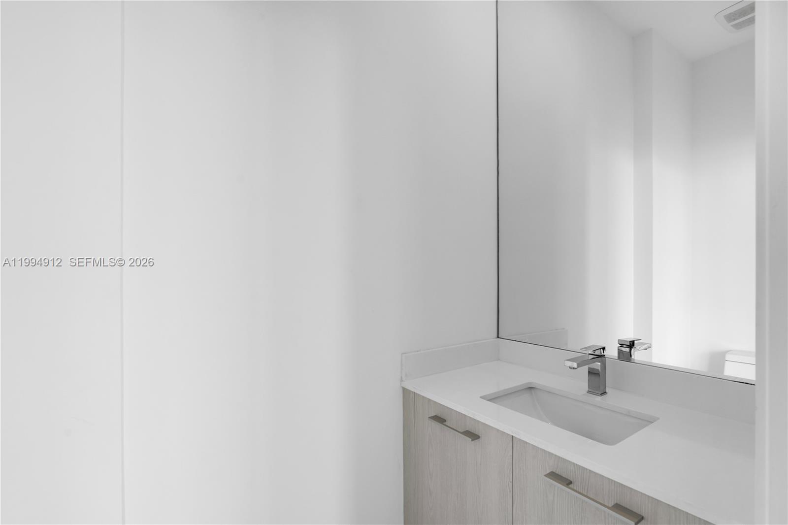 image Brickell Heights East13