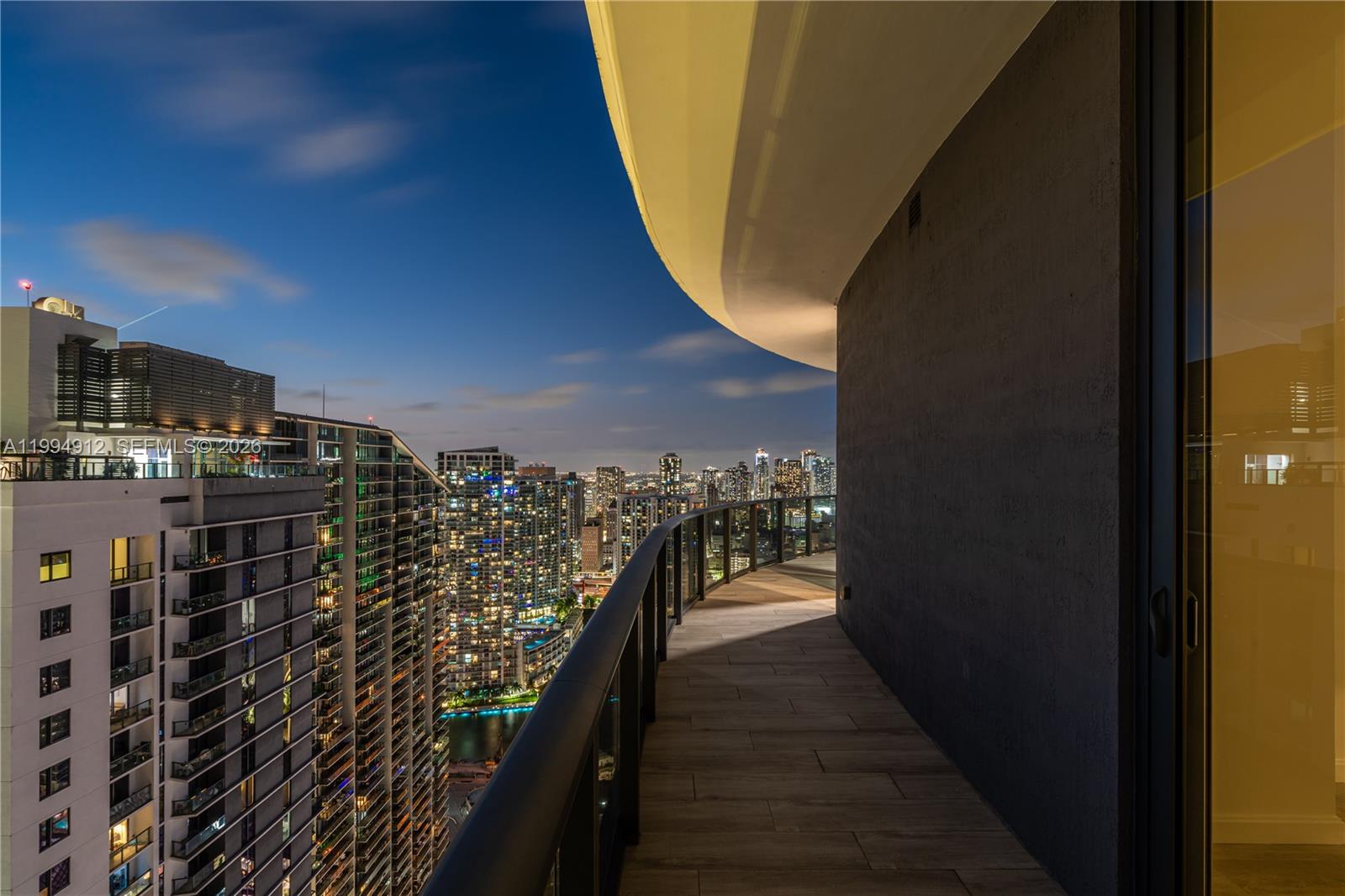 image Brickell Heights East36