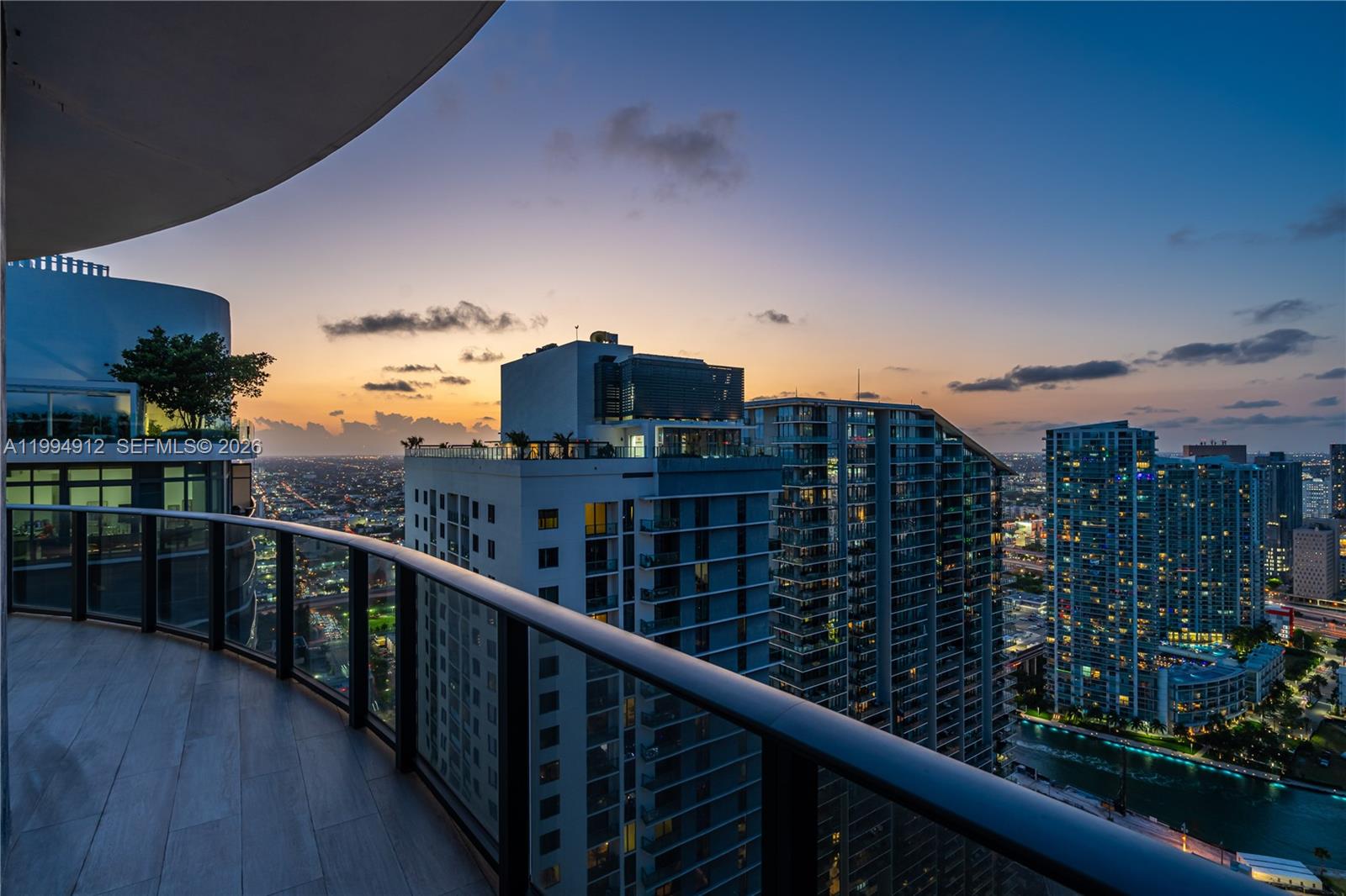 image Brickell Heights East43