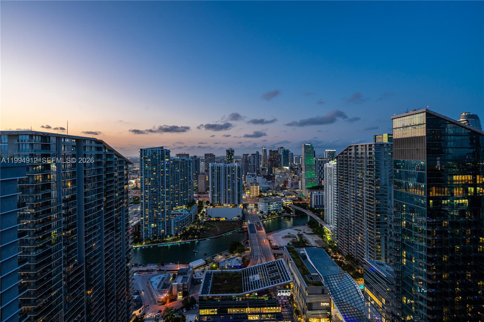 image Brickell Heights East44