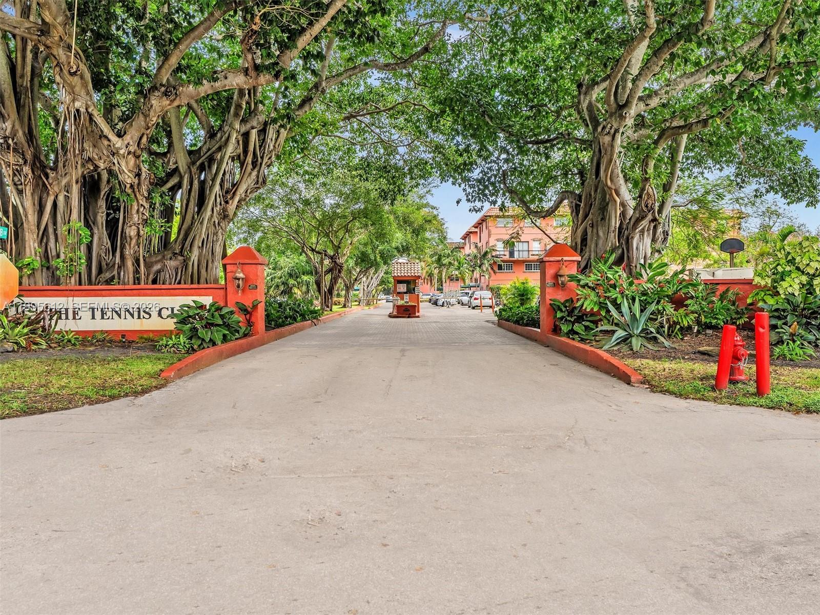 620 Tennis Clb Dr #306