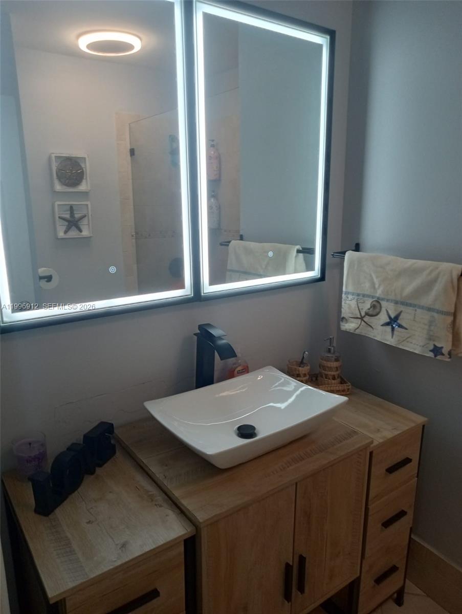 8353 SW 161st Pl Miami, FL 33193