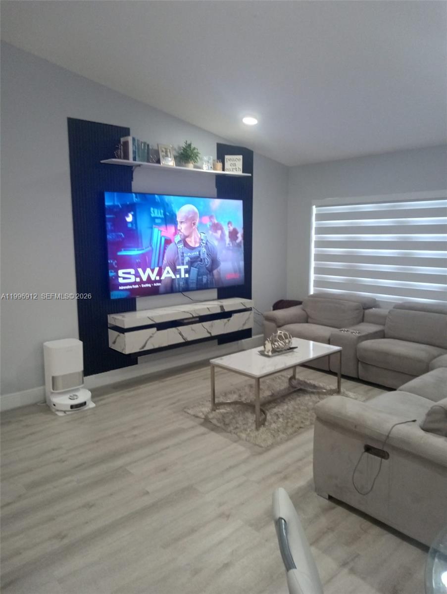 8353 SW 161st Pl Miami, FL 33193