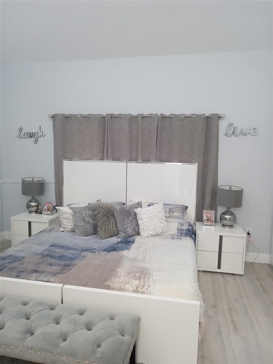 8353 SW 161st Pl Miami, FL 33193