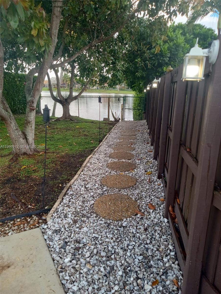 8353 SW 161st Pl Miami, FL 33193