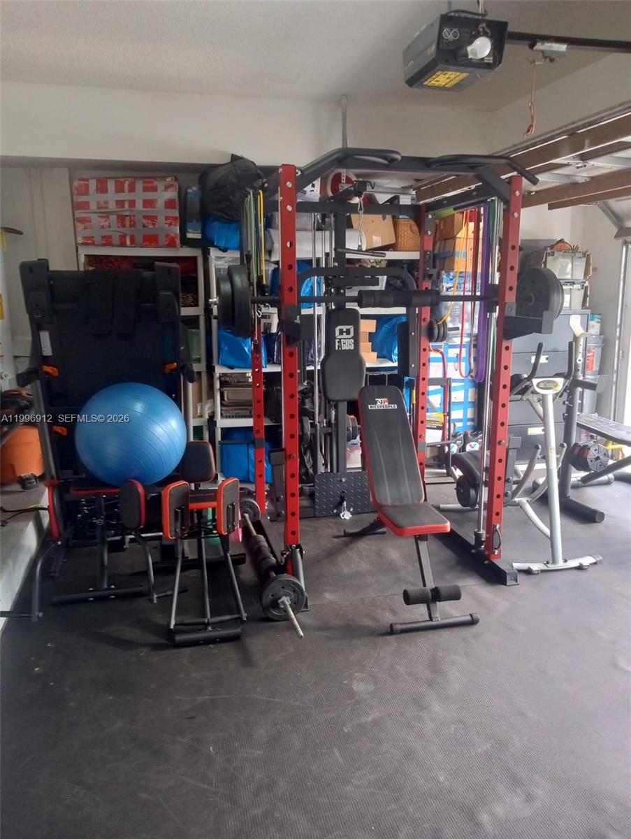 8353 SW 161st Pl Miami, FL 33193