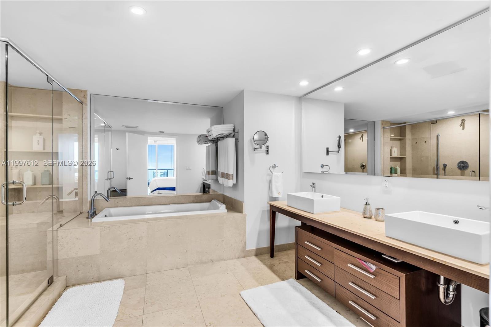image Icon Brickell II11