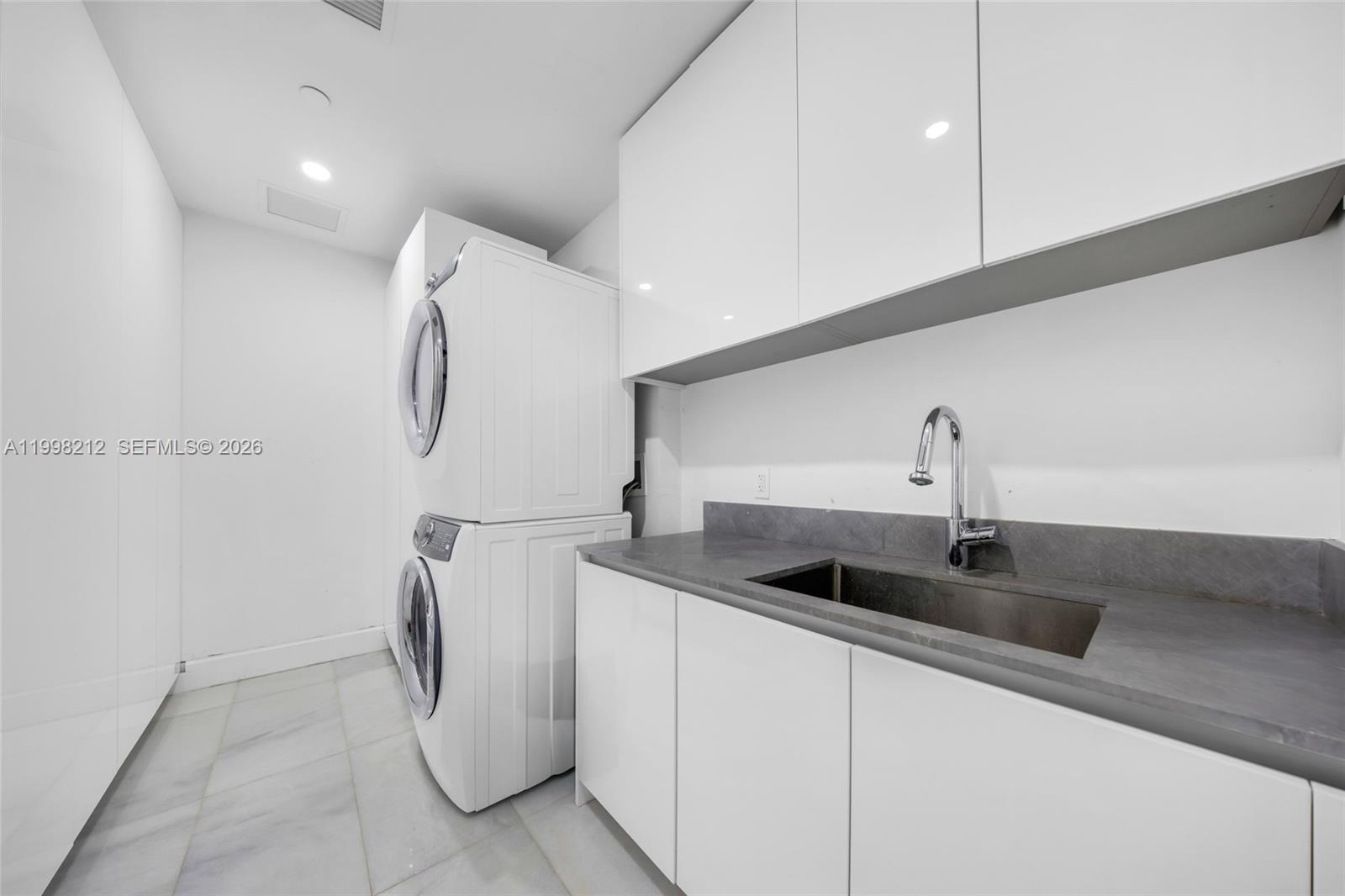 700 NE 26th Ter #2202 Miami, FL 33137