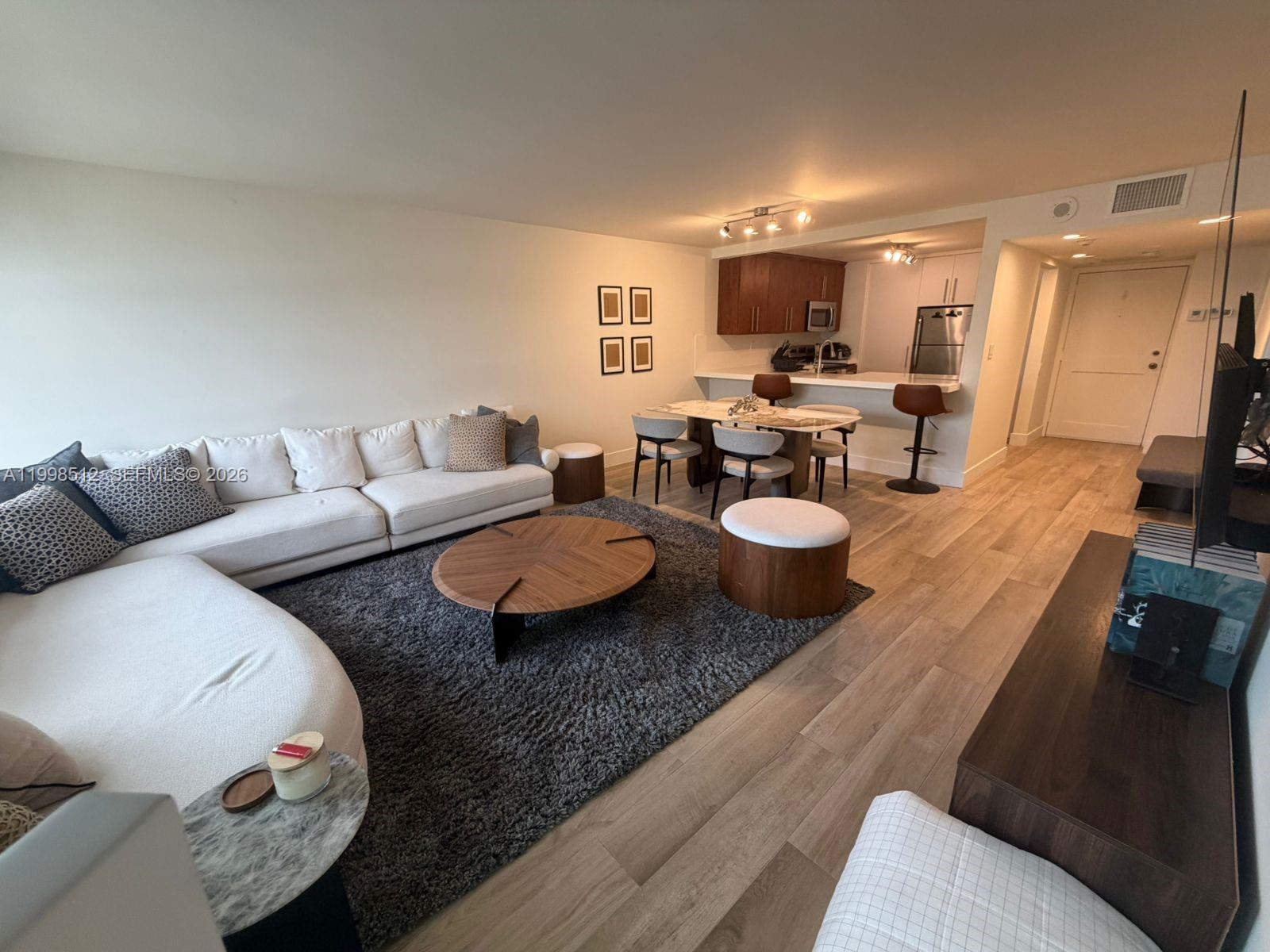 1925 Brickell Ave #2003