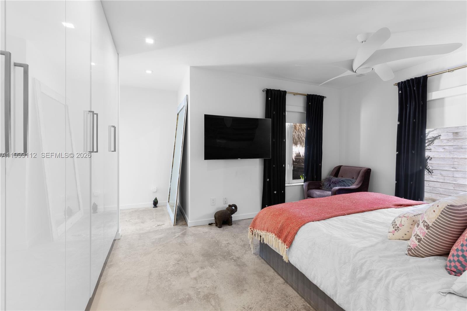 524 Warren Ln Key Biscayne, FL 33149