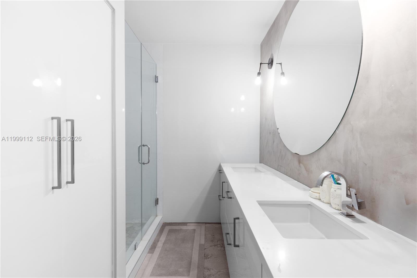 524 Warren Ln Key Biscayne, FL 33149