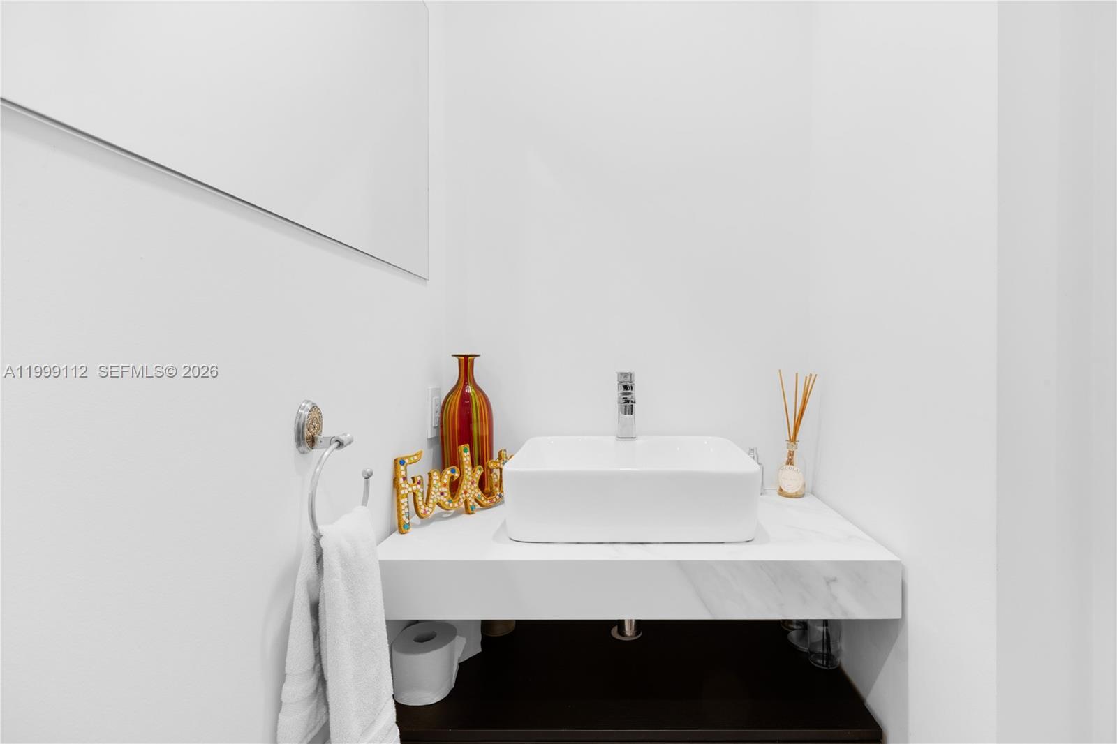 524 Warren Ln Key Biscayne, FL 33149