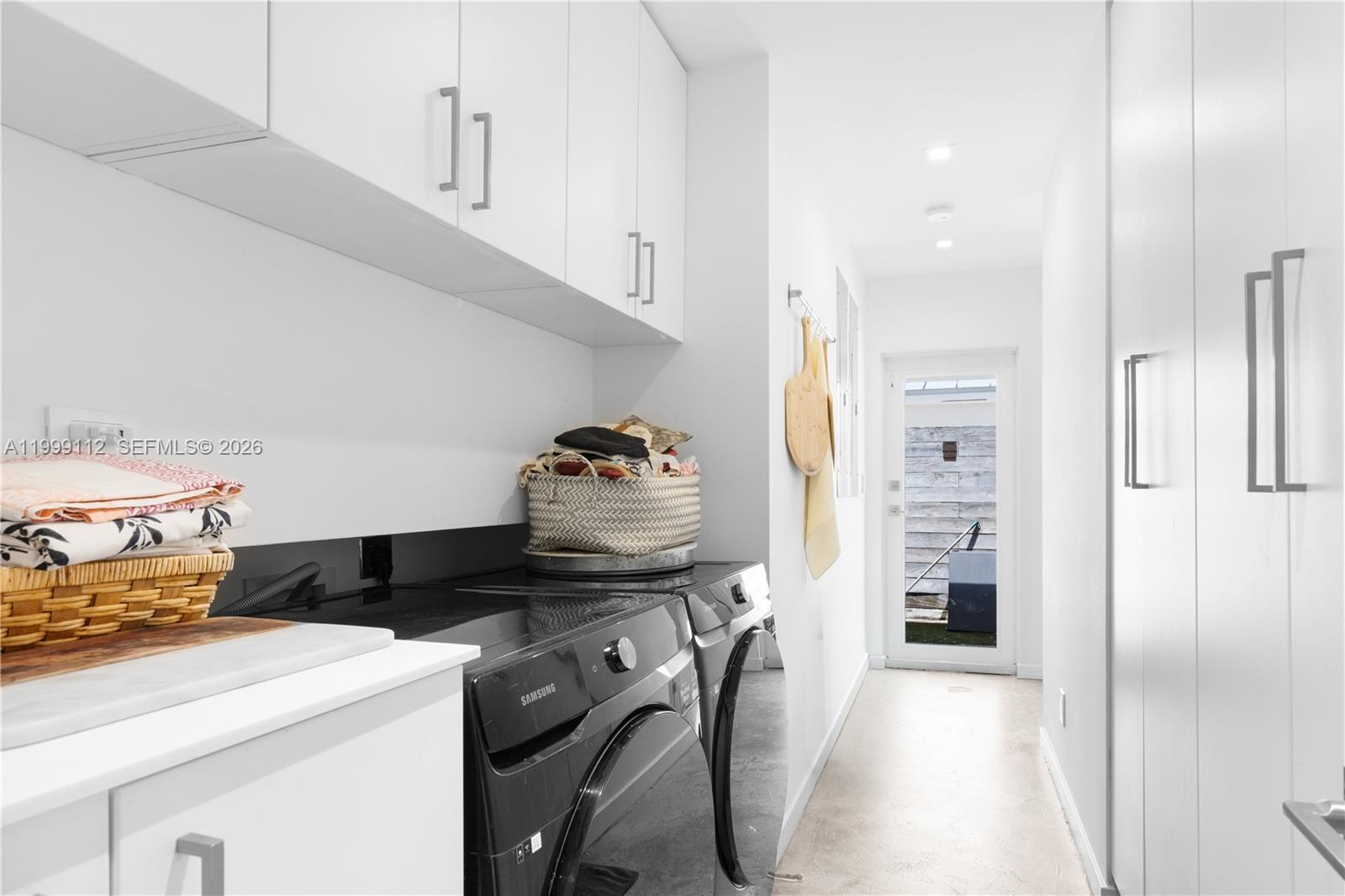 524 Warren Ln Key Biscayne, FL 33149