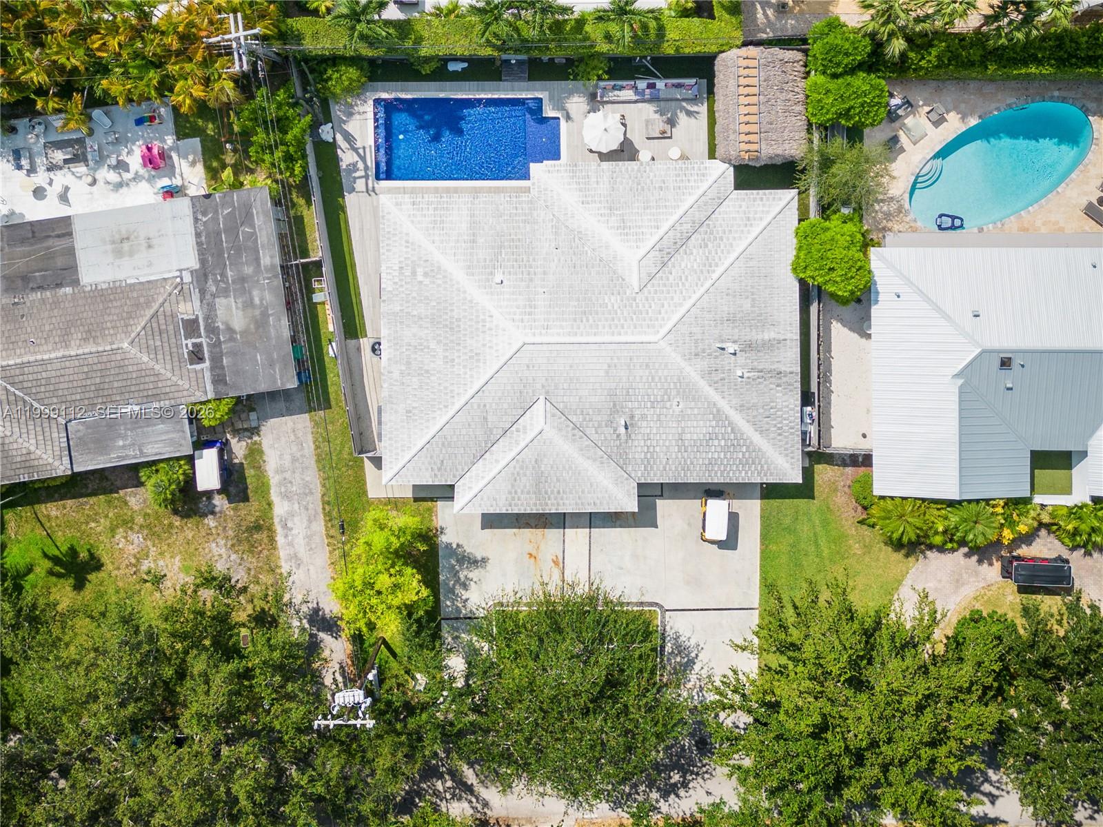 524 Warren Ln Key Biscayne, FL 33149