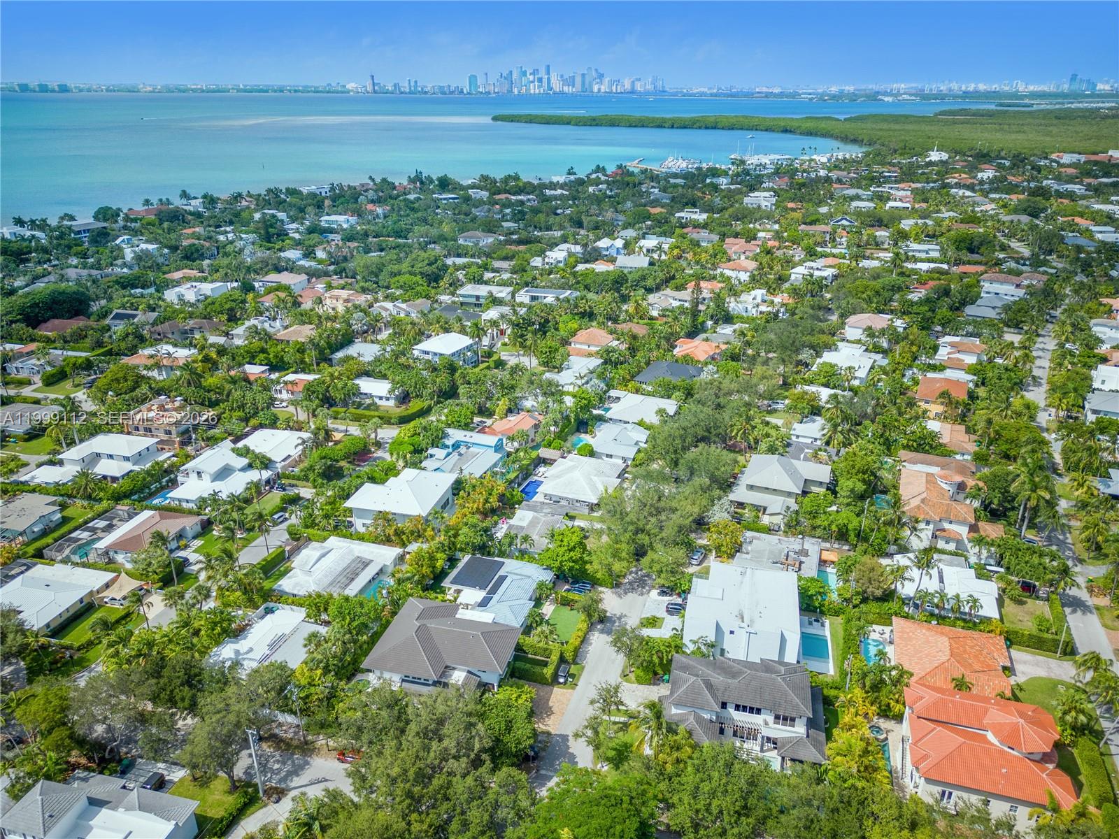 524 Warren Ln Key Biscayne, FL 33149